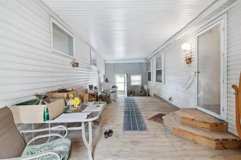 Exterior - 10224 Rexford, Grass Lake, MI 49240 photo 2 of 4