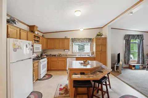 Kitchen - 10224 Rexford, Grass Lake, MI 49240 photo 1 of 1
