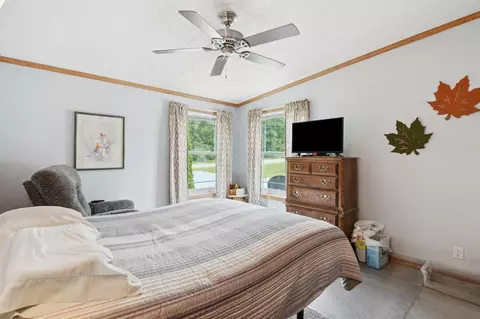 Bedroom - 10224 Rexford, Grass Lake, MI 49240 photo 2 of 2