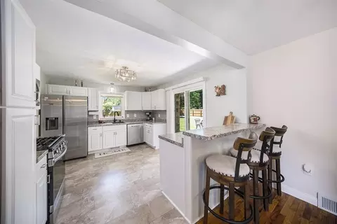 Kitchen - 119 Burt, Jackson, MI 49201 photo 1 of 3