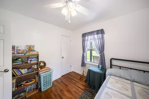Bedroom - 119 Burt, Jackson, MI 49201 photo 6 of 7