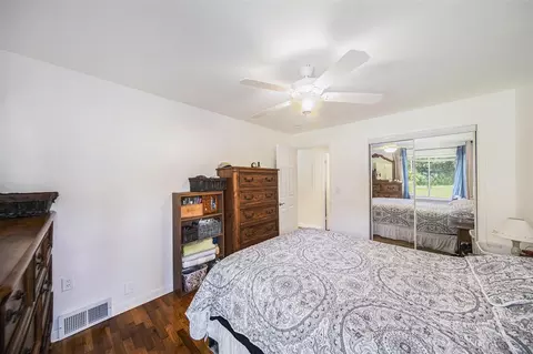 Bedroom - 119 Burt, Jackson, MI 49201 photo 4 of 7