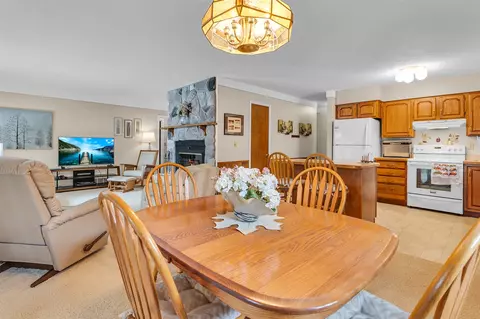 Dining - 263 Westshore, Jerome, MI 49249 photo 2 of 3