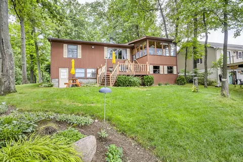 Exterior - 263 Westshore, Jerome, MI 49249 photo 2 of 20