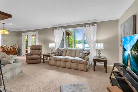 Living - 263 Westshore, Jerome, MI 49249 photo 2 of 4