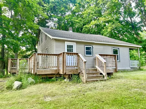 10500 Moscow, Jonesville, MI 49250