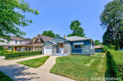 21 W 26th, Holland, MI 49423
