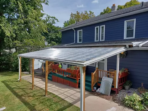 101 E Mckay, Saline, MI 48176
