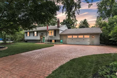 739 Los Arboles, Wolverine Lake, MI 48390