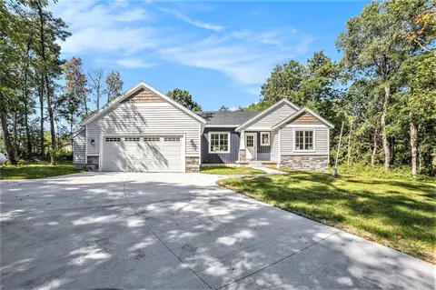 36 S Yankee Springs Rd, Middleville, MI 49333