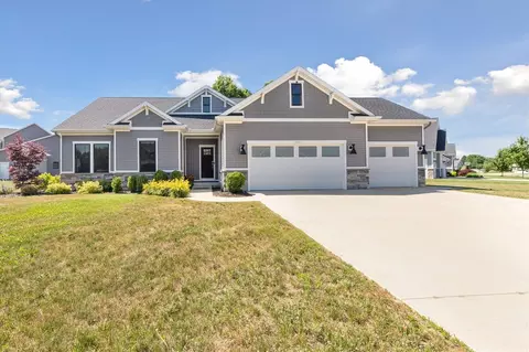 1850 Fox Pr, Saint Joseph, MI 49085