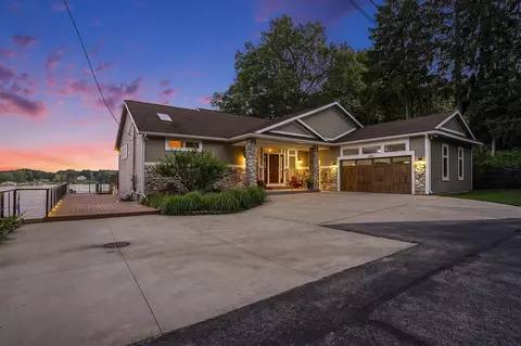 481 Seminole, Norton Shores, MI 49444
