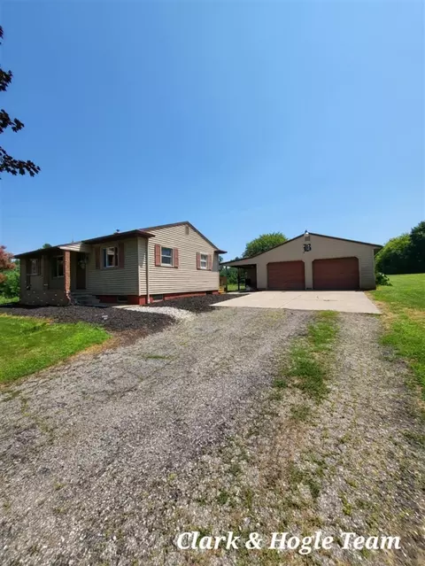 Exterior - 6713 S Loomis, Dewitt, MI 48820 photo 6 of 12