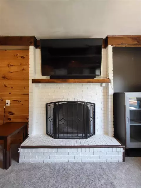 Living - 6713 S Loomis, Dewitt, MI 48820 photo 2 of 3