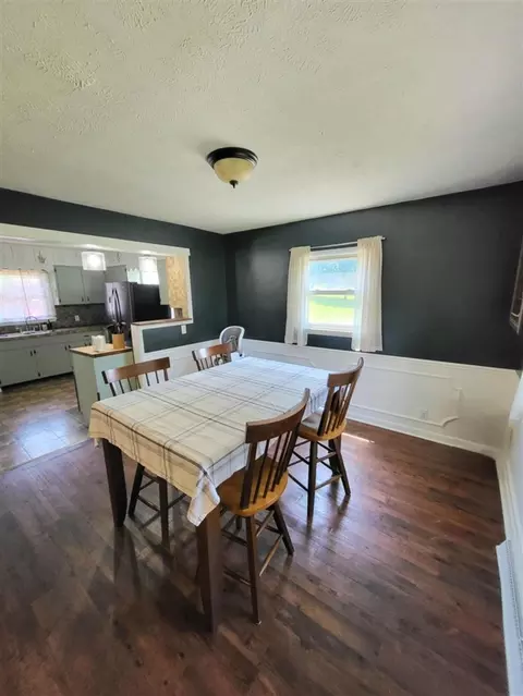 Dining - 6713 S Loomis, Dewitt, MI 48820 photo 2 of 2