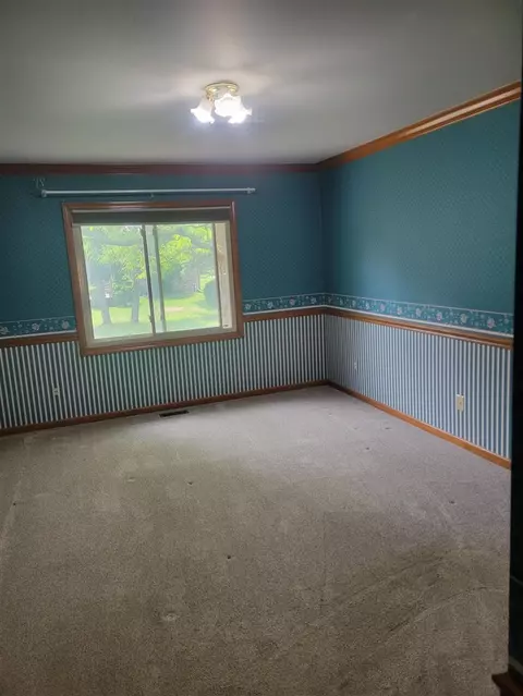 Bedroom - 15430 Windmill, Macomb, MI 48044 photo 1 of 3