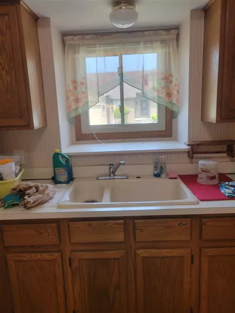 Kitchen - 15430 Windmill, Macomb, MI 48044 photo 1 of 2