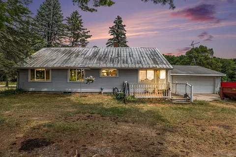 15268 Myers Lk, Cedar Springs, MI 49319