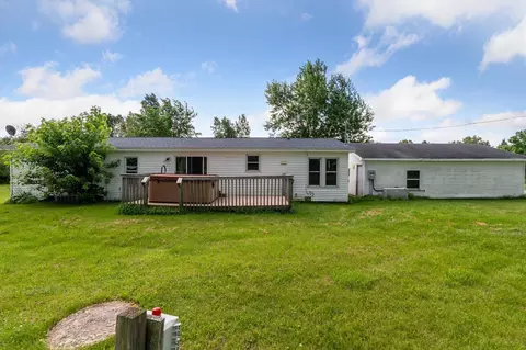 Exterior - 4767 E Haslett, Perry, MI 48872 photo 4 of 5