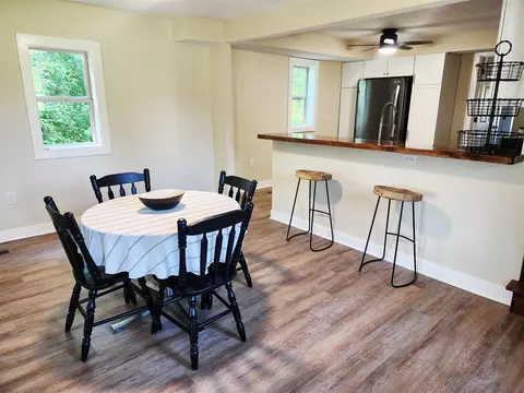 Dining - 5743 107th, Pullman, MI 49450 photo 1 of 2