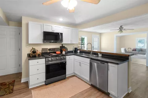 Kitchen - 5743 107th, Pullman, MI 49450 photo 2 of 5