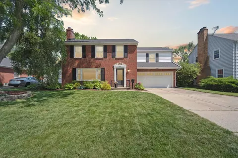 1724 Blair, Lansing, MI 48910