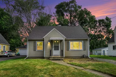 932 Parker, Kalamazoo, MI 49008