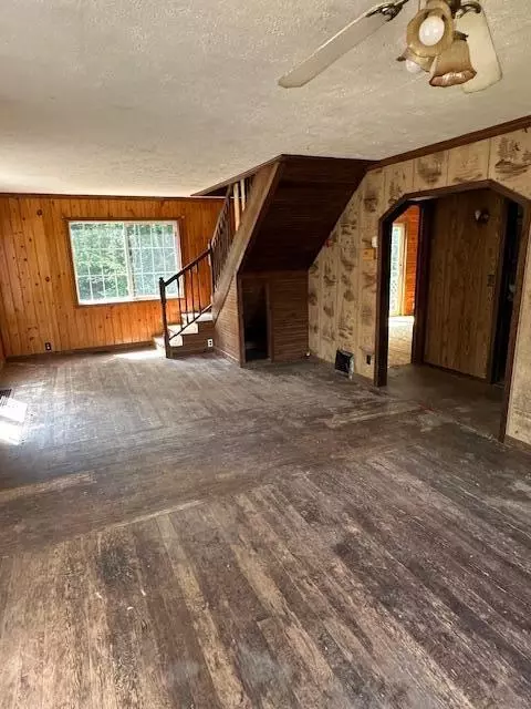 Living - 1675 E 8th, White Cloud, MI 49349 photo 1 of 1