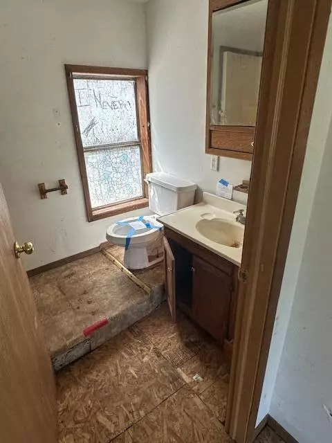 Bath - 1675 E 8th, White Cloud, MI 49349 photo 3 of 3