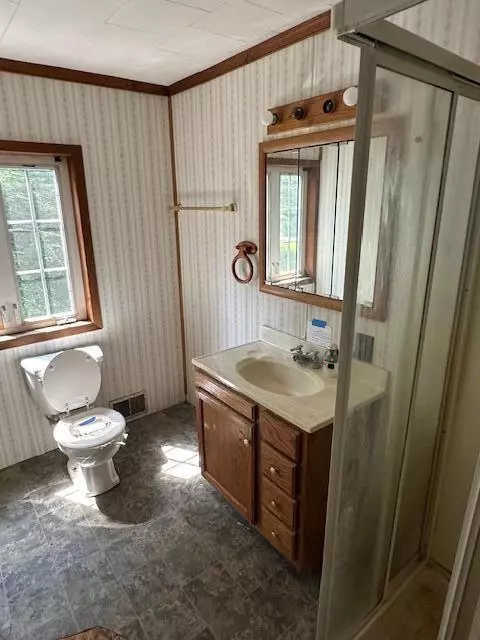 Bath - 1675 E 8th, White Cloud, MI 49349 photo 2 of 3