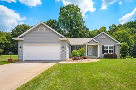 69823 Knottingham, Edwardsburg, MI 49112