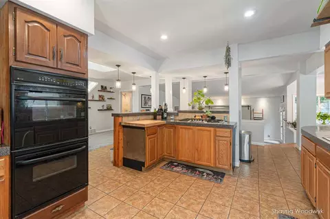 906 E Main, Lowell, MI 49331 photo 10