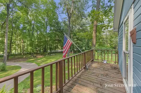 678 Pierce, Plainwell, MI 49080 photo 4