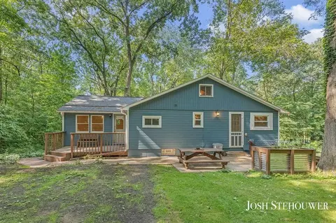 678 Pierce, Plainwell, MI 49080 photo 9