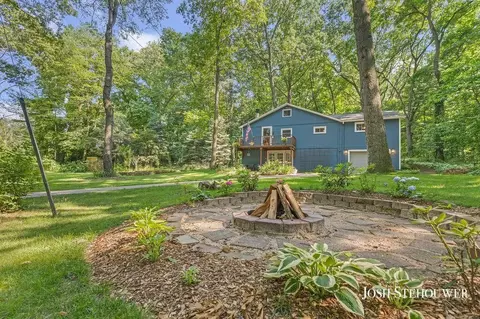 678 Pierce, Plainwell, MI 49080 photo 5