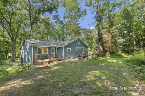 678 Pierce, Plainwell, MI 49080 photo 6
