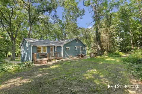 678 Pierce, Plainwell, MI 49080 photo 8