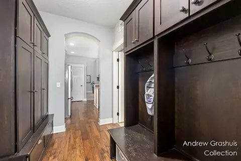 Entry Way - 10 Fox Pt, Ada, MI 49301 photo 2 of 2