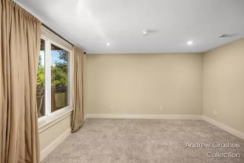 Bedroom - 10 Fox Pt, Ada, MI 49301 photo 3 of 3