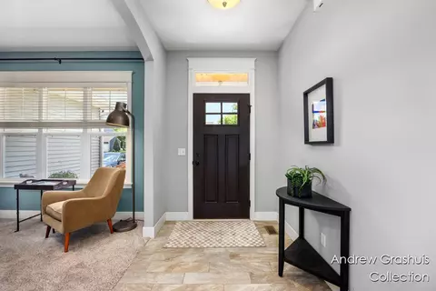 Entry Way - 10 Fox Pt, Ada, MI 49301 photo 1 of 2