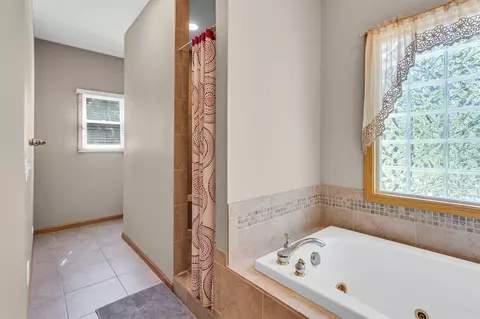 2128 Scenic Hls, Jackson, MI 49201 photo 31