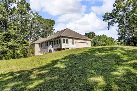 2128 Scenic Hls, Jackson, MI 49201 photo 2