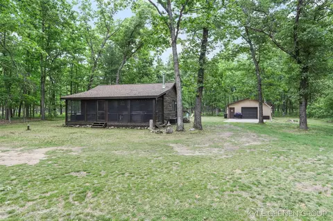 9210 S Star Lk, Baldwin, MI 49304