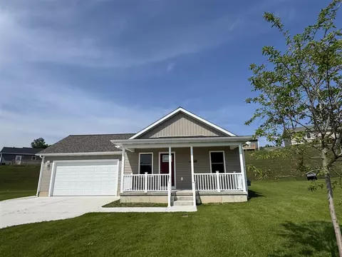 258 Willowside Dr, Shelby, MI 49455
