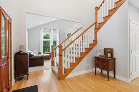 Entry Way - 3685 Kibby, Jackson, MI 49201 photo 2 of 3