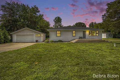 17929 S S Riv, Three Rivers, MI 49093