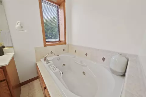 1771 N Sutton, Jackson, MI 49202 photo 17