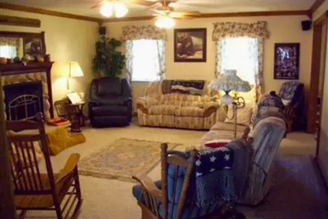 1862 Elm Vly, Buchanan, MI 49107 photo 3