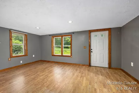 Living - 9583 E 5 Mile, Big Rapids, MI 49307 photo 2 of 4