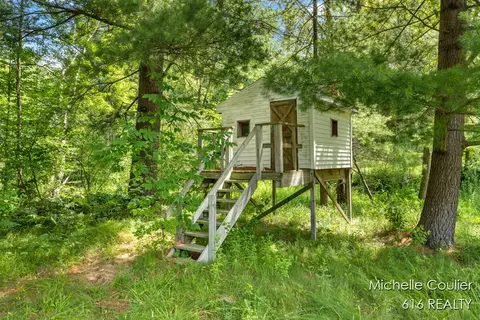 Exterior - 9583 E 5 Mile, Big Rapids, MI 49307 photo 14 of 16